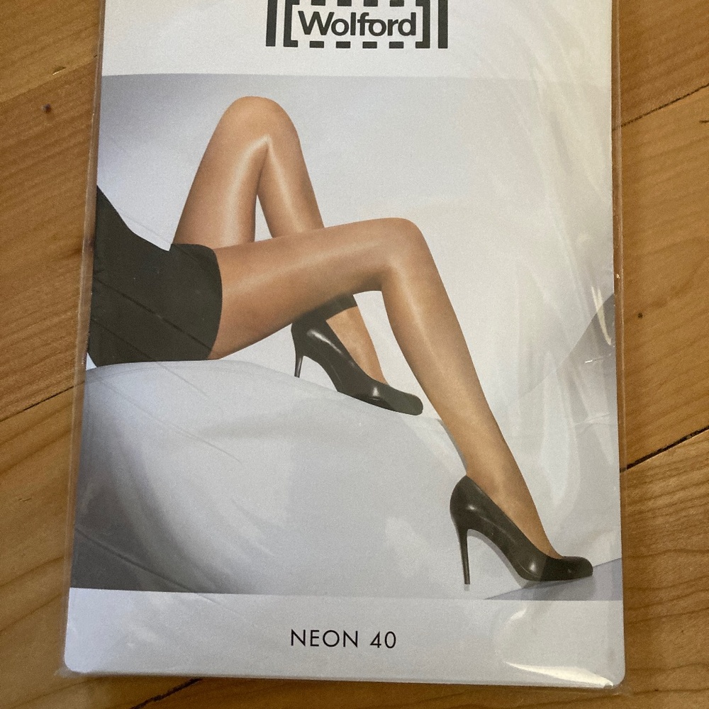 Wolford Neon 40 new, in plastic, never used
